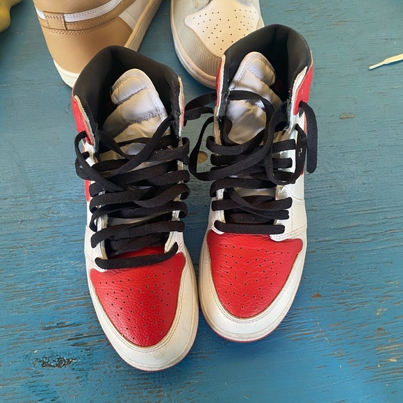 Air Jordan Kids Sneakers Red and White Nike Retro 1 High - Picture 7 of 7